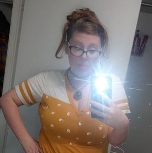 Meet your Posher, Carrie